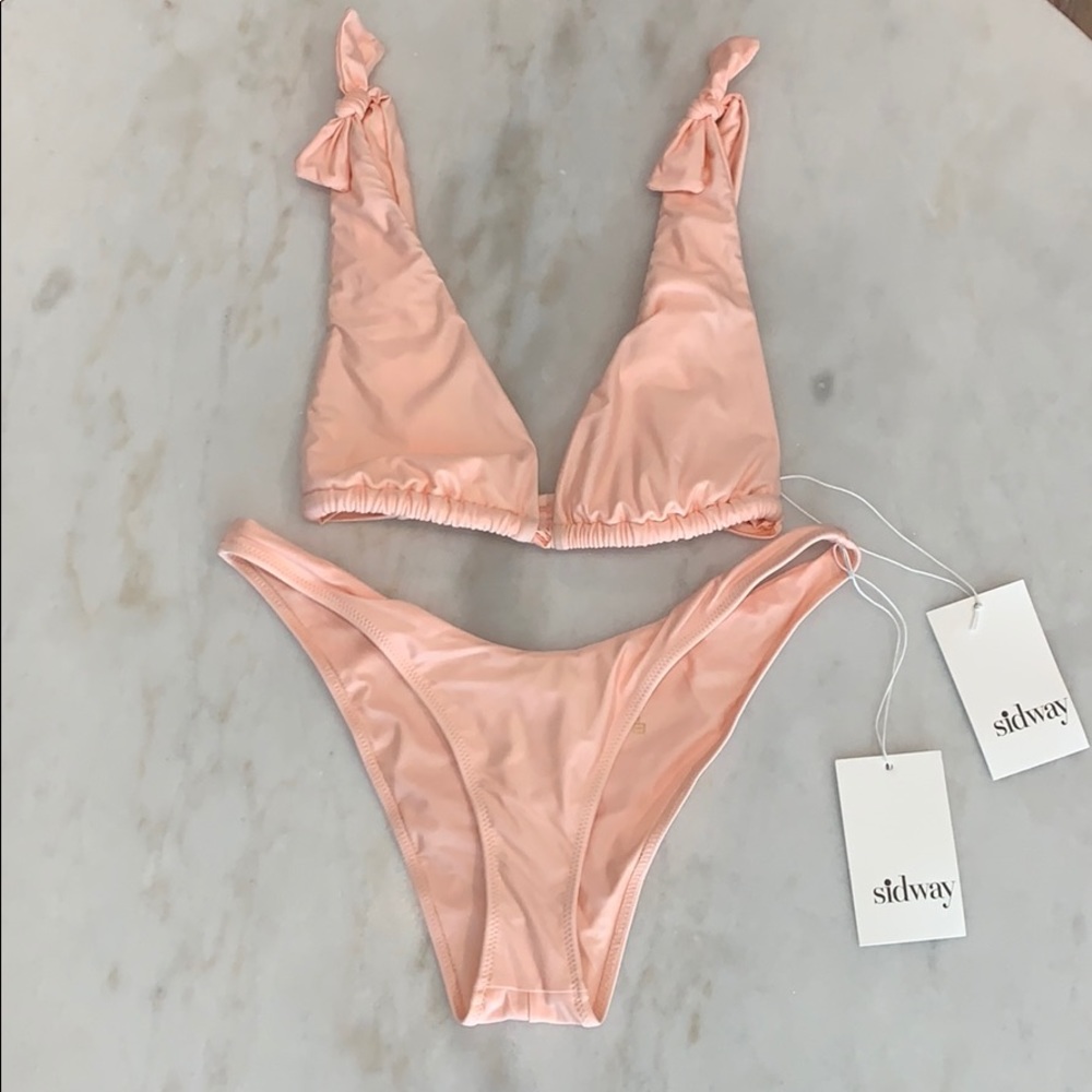 Pink two piece - Picture 2 of 5